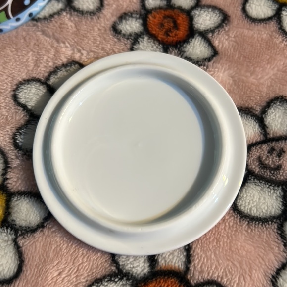 Vera Bradley Pink Cupcake Covered Mug - Picture 5 of 8